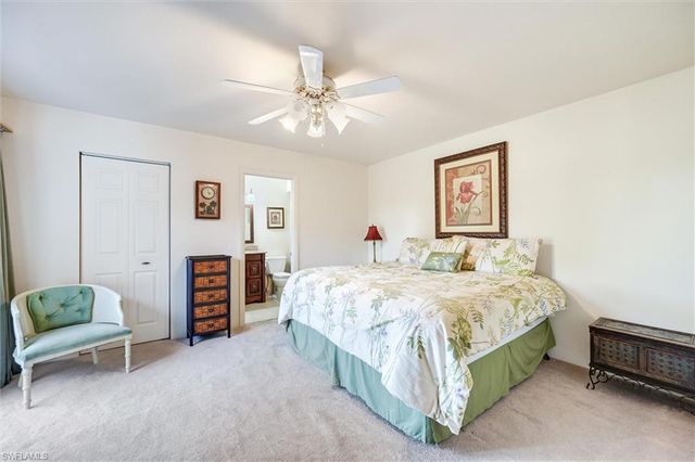 185 Lake Point LN 8B, Naples, FL 34112