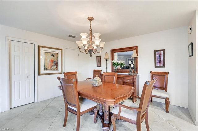 185 Lake Point LN 8B, Naples, FL 34112
