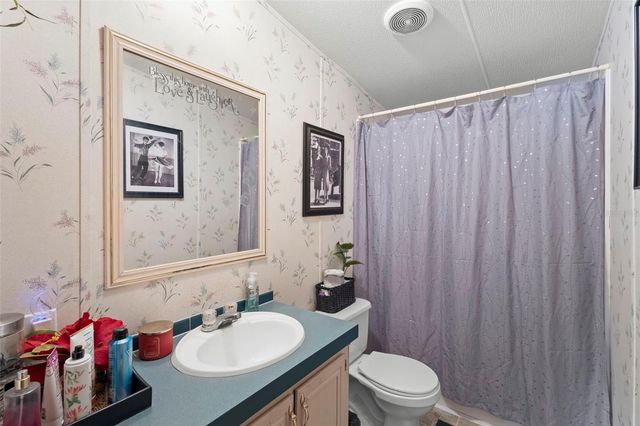 122 LEISURE WORLD DRIVE N, Debary, FL 32713