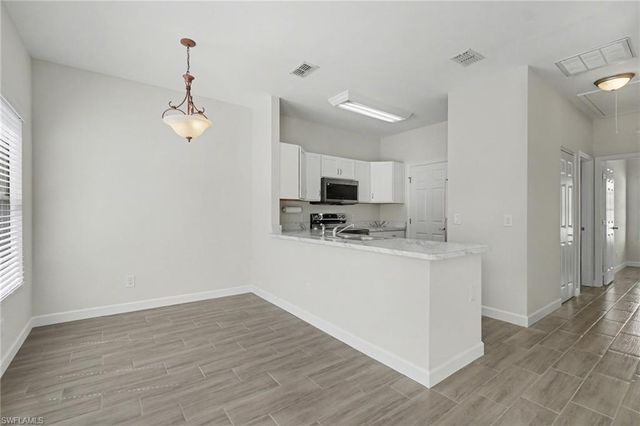 6081 Lake Front DR, Fort Myers, FL 33908