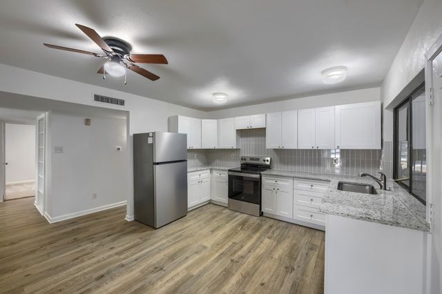 7209 Flameleaf Place, Dallas, TX 75249