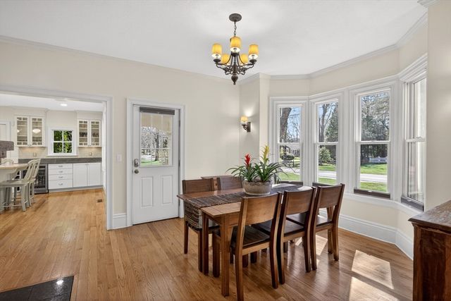 474 Davisville Rd, Falmouth, MA 02536
