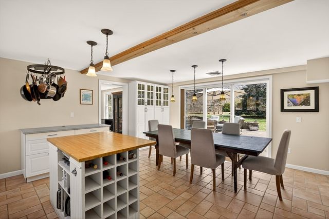474 Davisville Rd, Falmouth, MA 02536