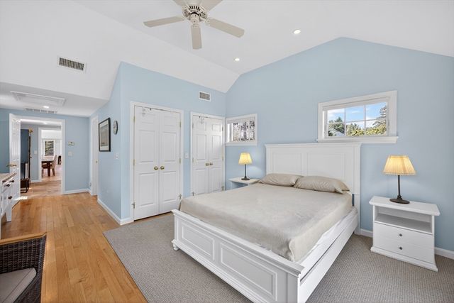 474 Davisville Rd, Falmouth, MA 02536