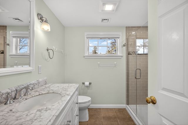 474 Davisville Rd, Falmouth, MA 02536