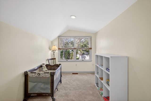 474 Davisville Rd, Falmouth, MA 02536