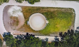10520 HENDERSON ROAD, Tampa, FL 33625