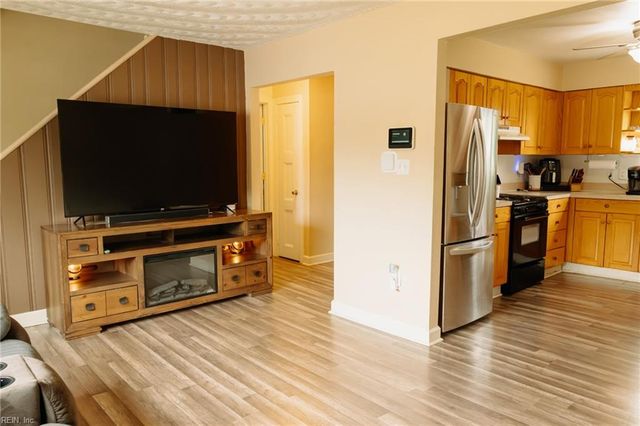 600 Cunningham RD, Virginia Beach, VA 23462
