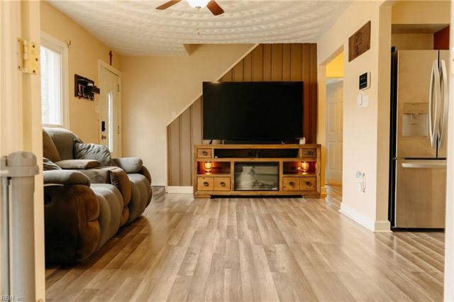 600 Cunningham RD, Virginia Beach, VA 23462