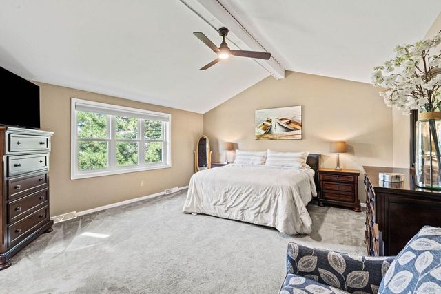 880 E Elm ROAD, Oak Creek, WI 53154