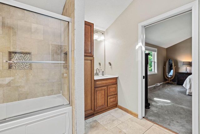 880 E Elm ROAD, Oak Creek, WI 53154
