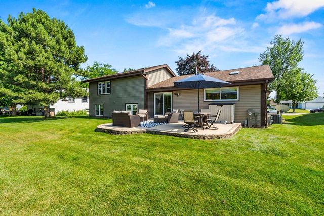 880 E Elm ROAD, Oak Creek, WI 53154