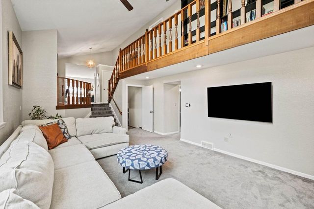 880 E Elm ROAD, Oak Creek, WI 53154