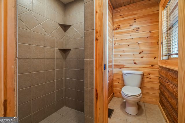 929 Hickory Nut Mountain Road, Clarkesville, GA 30523