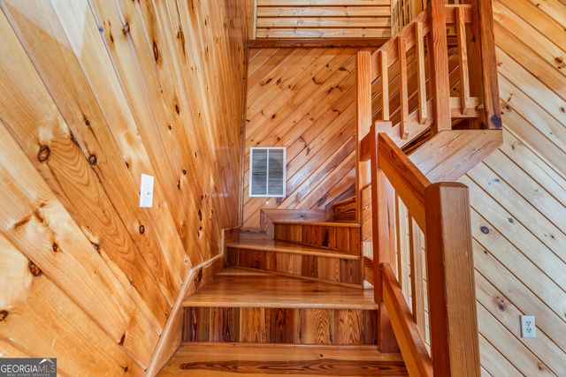 929 Hickory Nut Mountain Road, Clarkesville, GA 30523