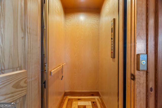 929 Hickory Nut Mountain Road, Clarkesville, GA 30523