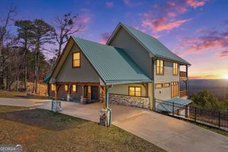 929 Hickory Nut Mountain Road, Clarkesville, GA 30523