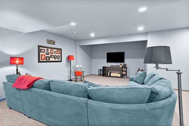 4960 Pheasant Way, Stevensville, MI 49127