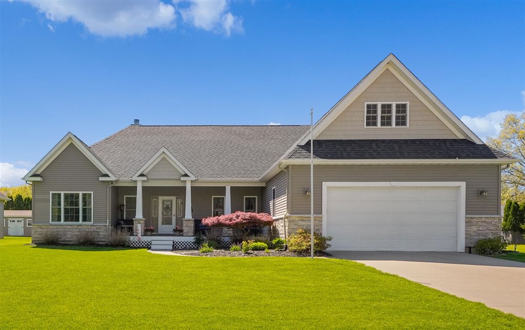 4960 Pheasant Way, Stevensville, MI 49127