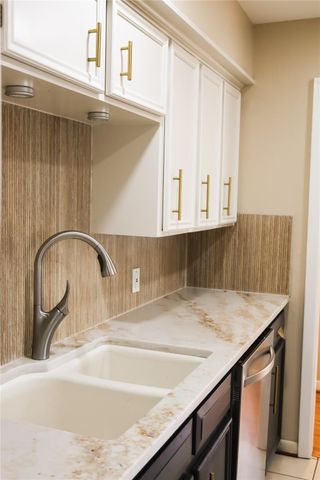 9506 Carousel Lane, Houston, TX 77080