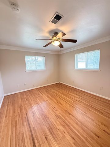 9506 Carousel Lane, Houston, TX 77080