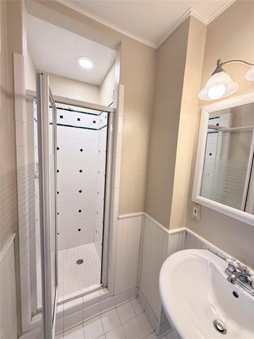 9506 Carousel Lane, Houston, TX 77080