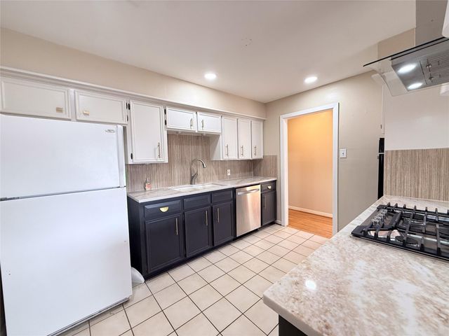 9506 Carousel Lane, Houston, TX 77080