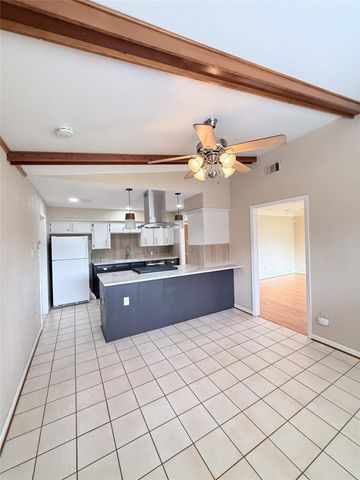 9506 Carousel Lane, Houston, TX 77080