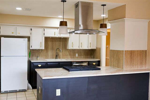 9506 Carousel Lane, Houston, TX 77080