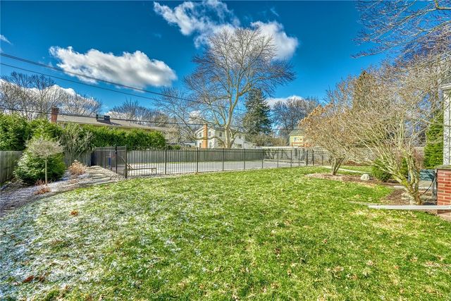 41 Old North Hill, Irondequoit, NY 14617