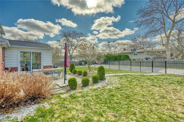 41 Old North Hill, Irondequoit, NY 14617