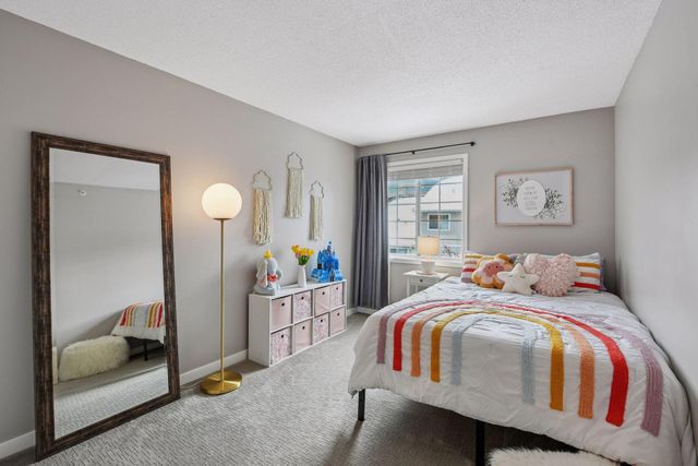 588 Willoughby Way W, Minnetonka, MN 55305