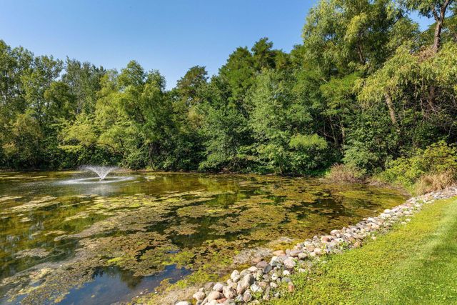 588 Willoughby Way W, Minnetonka, MN 55305