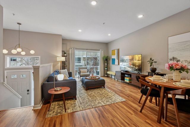 588 Willoughby Way W, Minnetonka, MN 55305