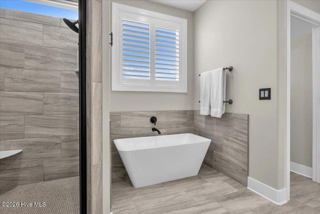 2768 W Timber Crest Drive NE, Leland, NC 28451