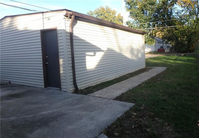 2310 SE Massachusetts Avenue, Topeka, KS 66605