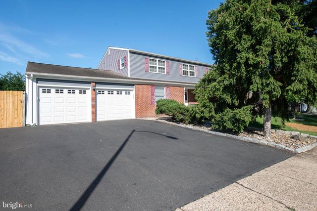 404 PLACEMONT RD, Fairless Hills, PA 19030