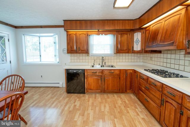 404 PLACEMONT RD, Fairless Hills, PA 19030