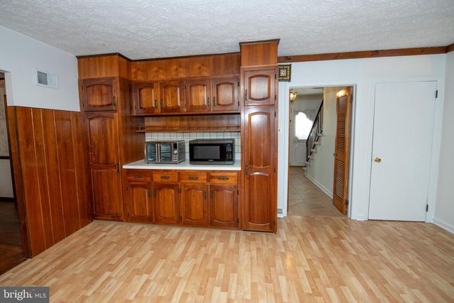 404 PLACEMONT RD, Fairless Hills, PA 19030