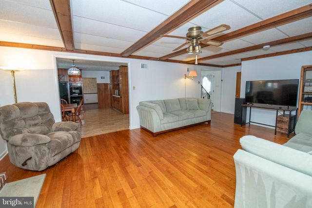 404 PLACEMONT RD, Fairless Hills, PA 19030
