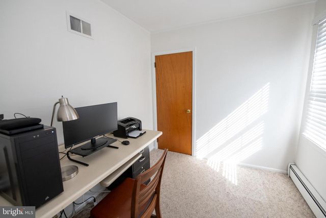 404 PLACEMONT RD, Fairless Hills, PA 19030