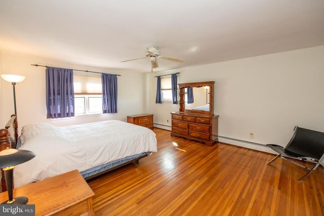 404 PLACEMONT RD, Fairless Hills, PA 19030