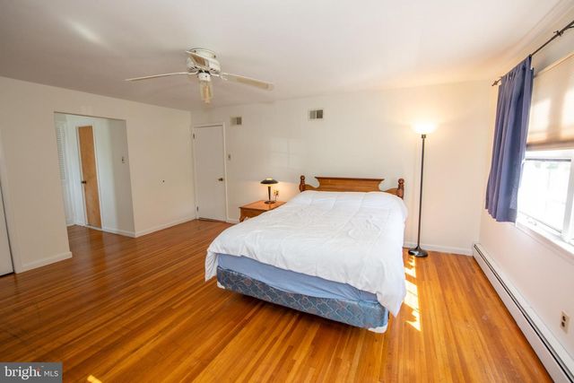 404 PLACEMONT RD, Fairless Hills, PA 19030