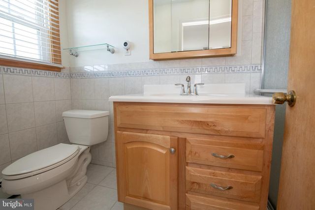 404 PLACEMONT RD, Fairless Hills, PA 19030
