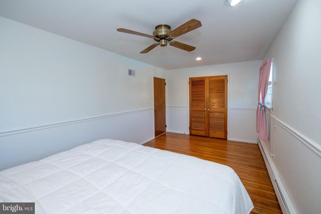 404 PLACEMONT RD, Fairless Hills, PA 19030