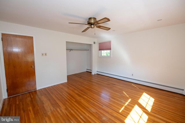 404 PLACEMONT RD, Fairless Hills, PA 19030