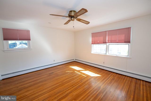 404 PLACEMONT RD, Fairless Hills, PA 19030