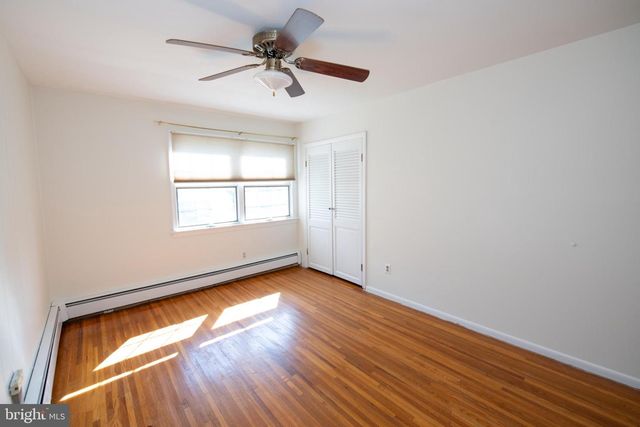 404 PLACEMONT RD, Fairless Hills, PA 19030