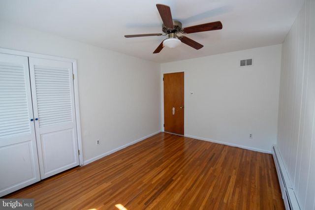 404 PLACEMONT RD, Fairless Hills, PA 19030
