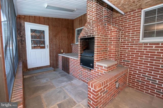 404 PLACEMONT RD, Fairless Hills, PA 19030